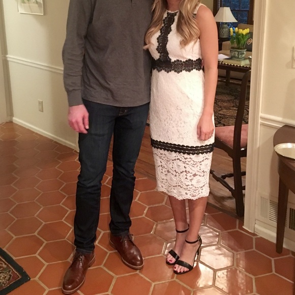 White dress - Picture 3 of 3